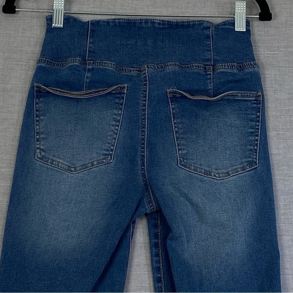 Aeropostale Pull on Flare Jeans Womens XS Medium Wash Blue Mid Rise Factory Fade - Picture 4 of 12